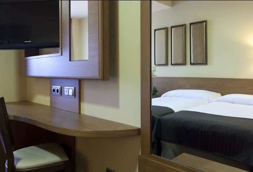 اتاق استاندارد چهار تخته, Sterling