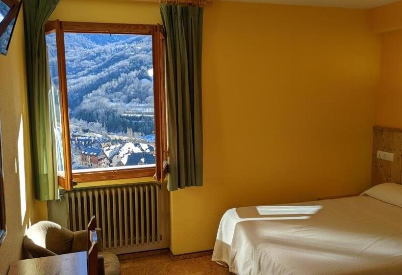 标准三人间, Vicente