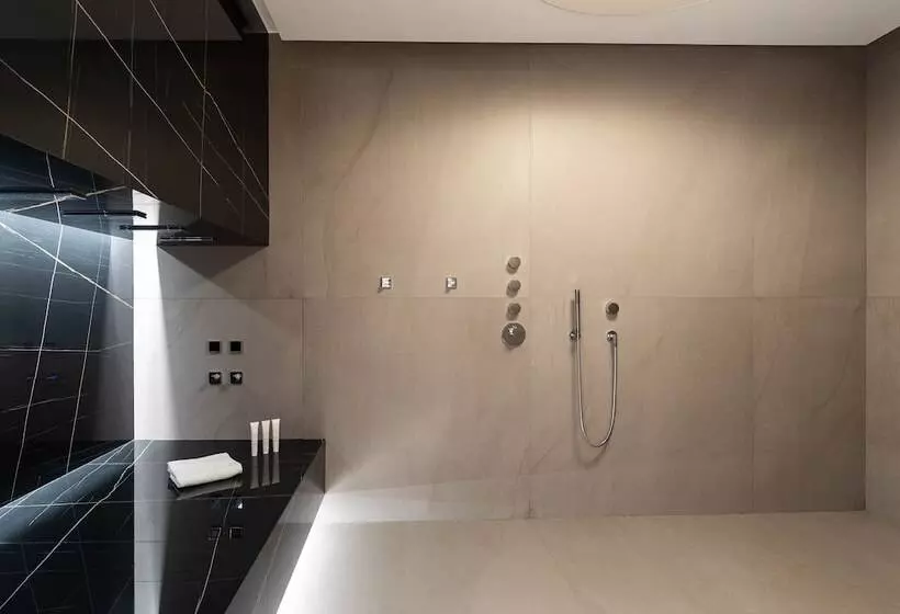 سوئیت کلاب, Wellington Hotel & Spa Madrid
