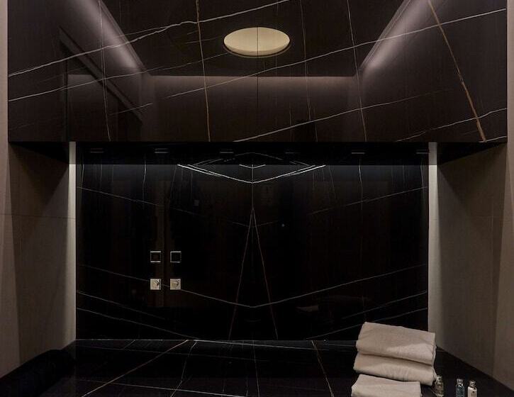 سوئیت کلاب, Wellington Hotel & Spa Madrid