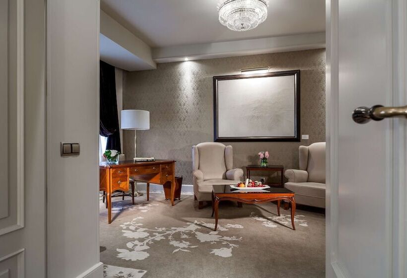 سوییت جونیور کلاب, Wellington Hotel & Spa Madrid