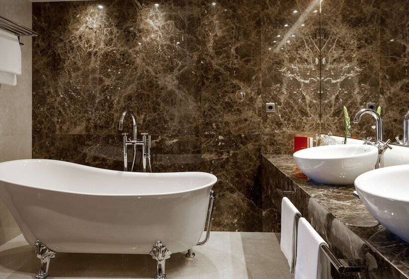 سوئیت کلاب, Wellington Hotel & Spa Madrid