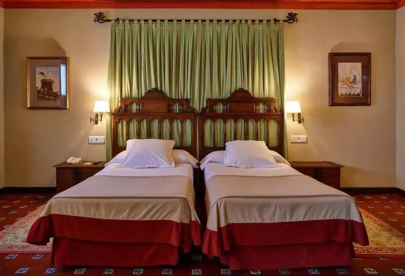 Camera Standard, Parador De Ubeda