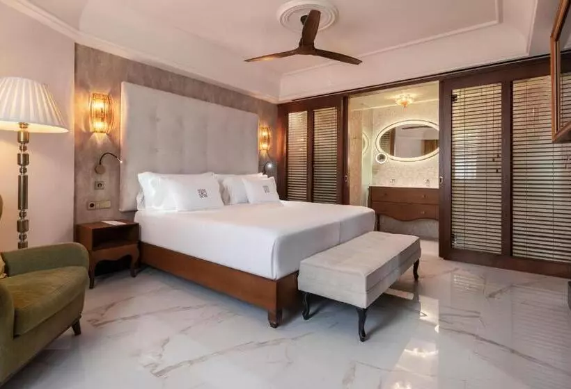 デラックスジュニアスイート, Santa Catalina, a Royal Hideaway Hotel  5*GL