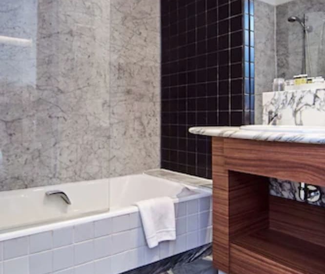 חדר סטנדרט יחיד, Occidental Leon Alfonso V