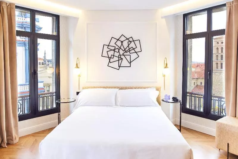 Standardzimmer, Occidental Leon Alfonso V