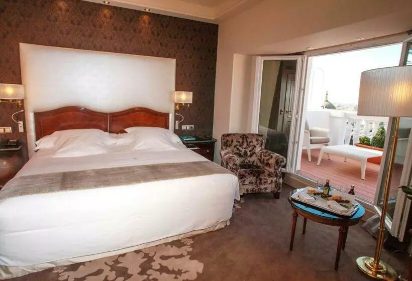 Superior Room with Terrace, Wellington Hotel & Spa Madrid