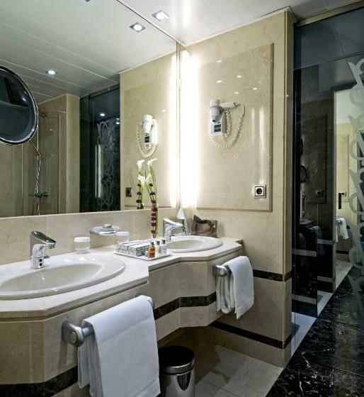 Superior Room with Terrace, Wellington Hotel & Spa Madrid