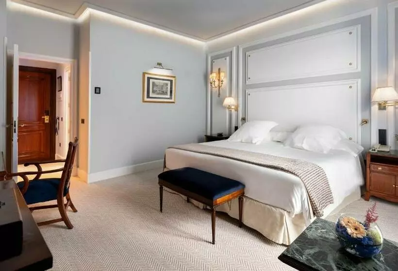 Superior Room with Terrace, Wellington Hotel & Spa Madrid