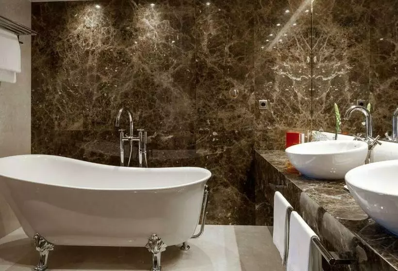 سوئیت کلاب, Wellington Hotel & Spa Madrid