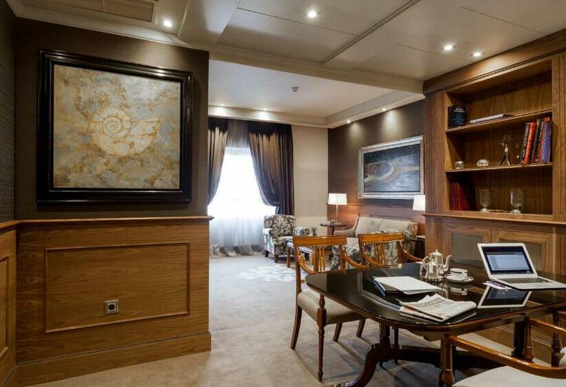 سوئیت کلاب, Wellington Hotel & Spa Madrid