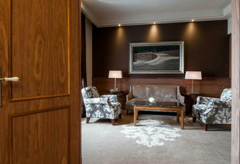 سوئیت کلاب, Wellington Hotel & Spa Madrid