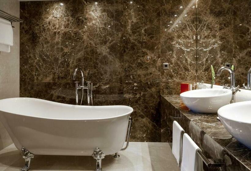 سوئیت کلاب, Wellington Hotel & Spa Madrid