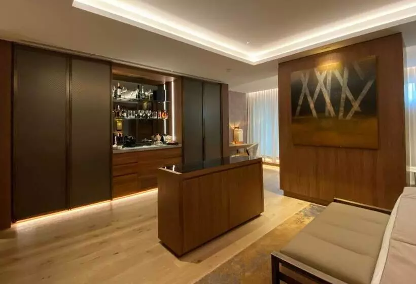 سوئیت کلاب, Wellington Hotel & Spa Madrid