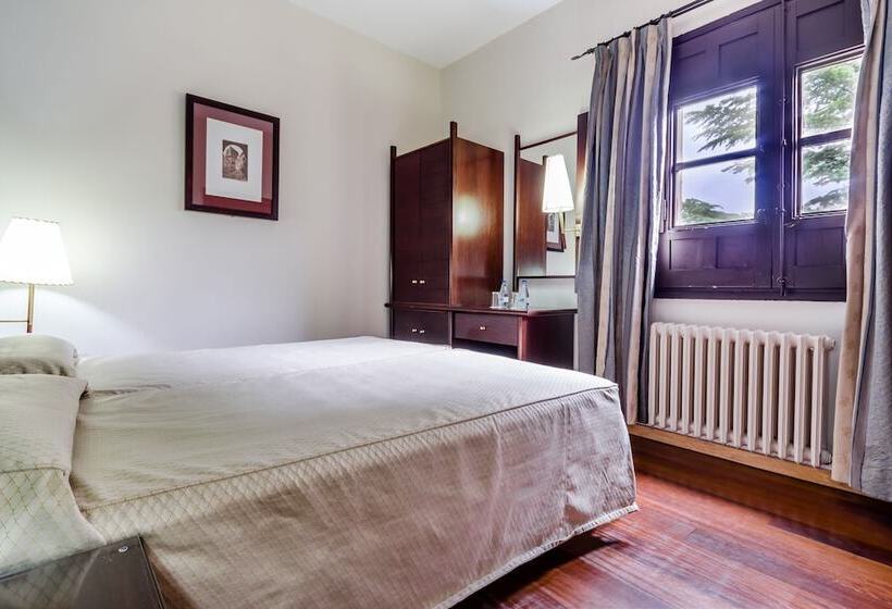 غرفة قياسية, Albarracin