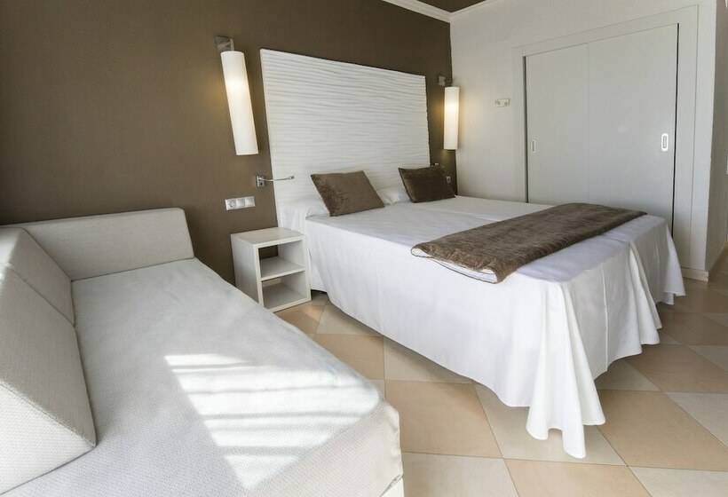 스탠다드 트리플 룸, Augustus