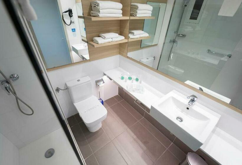 4인용 스탠다드 룸, Augustus