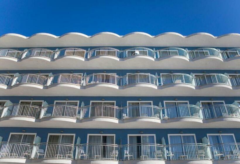 스탠다드 쿼드러플룸, 수영장 전망, Augustus