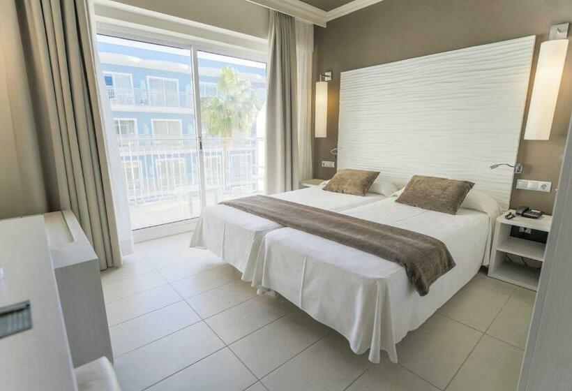 패밀리 룸, Augustus