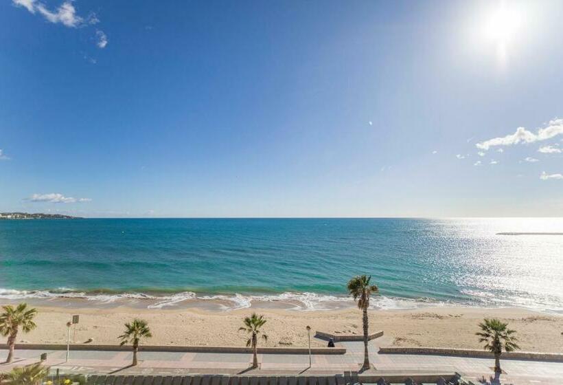 스탠다드 전망 룸, Augustus