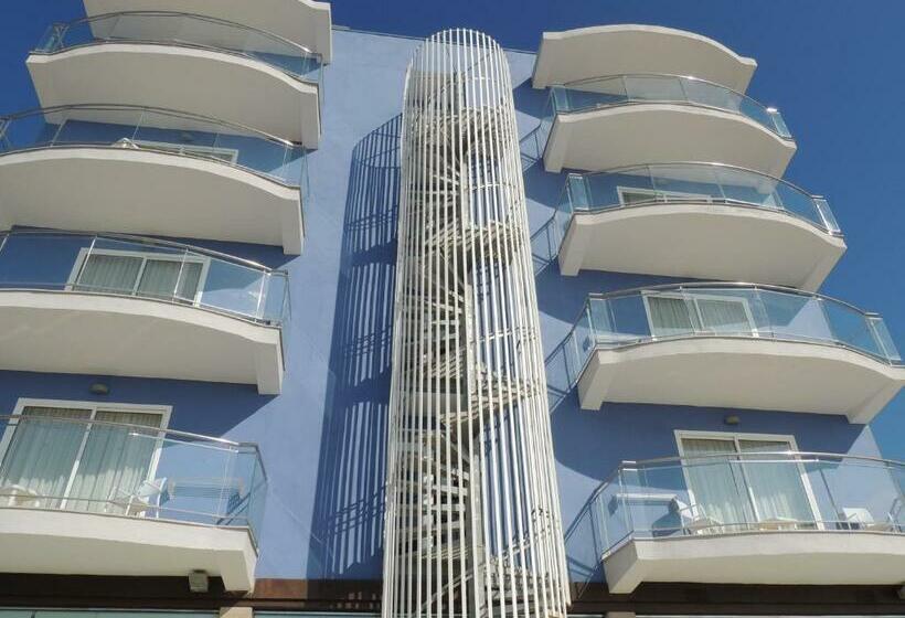 트리플 스탠다드 전망룸, Augustus