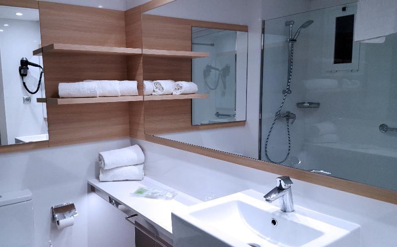 스탠다드 룸 풀장 전망, Augustus