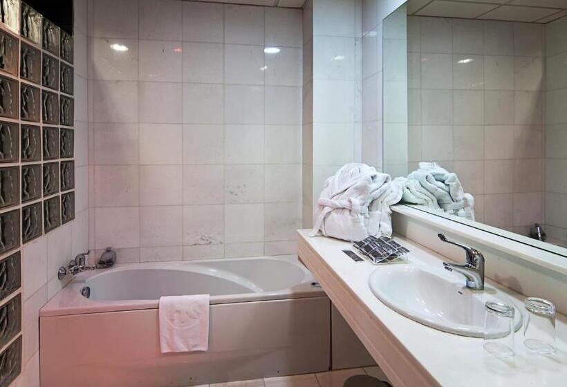 标准间, Catalonia Santa Justa