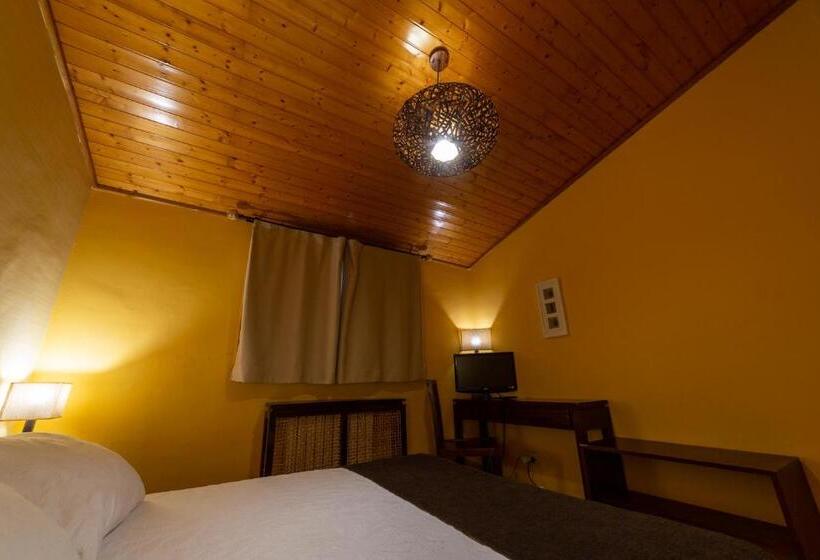 חדר אקונומי, De Montaña Rubielos