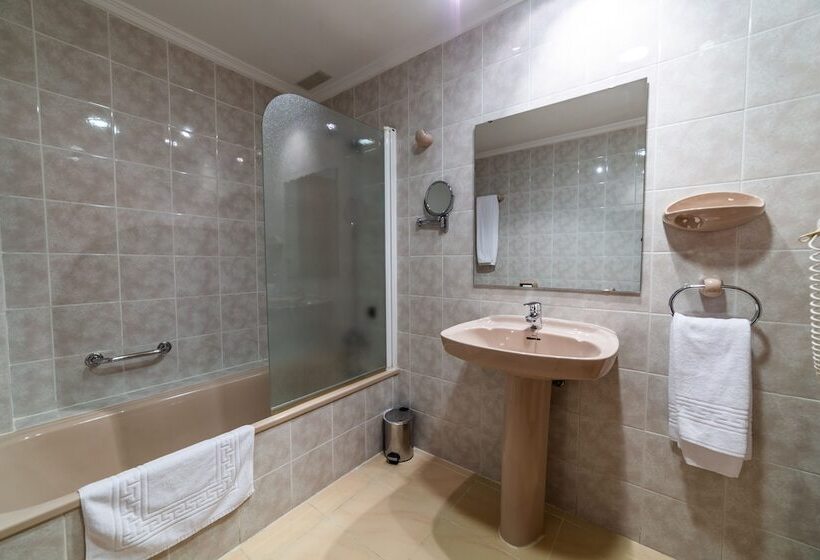 חדר אקונומי, De Montaña Rubielos