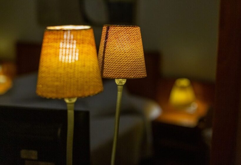 חדר אקונומי, De Montaña Rubielos