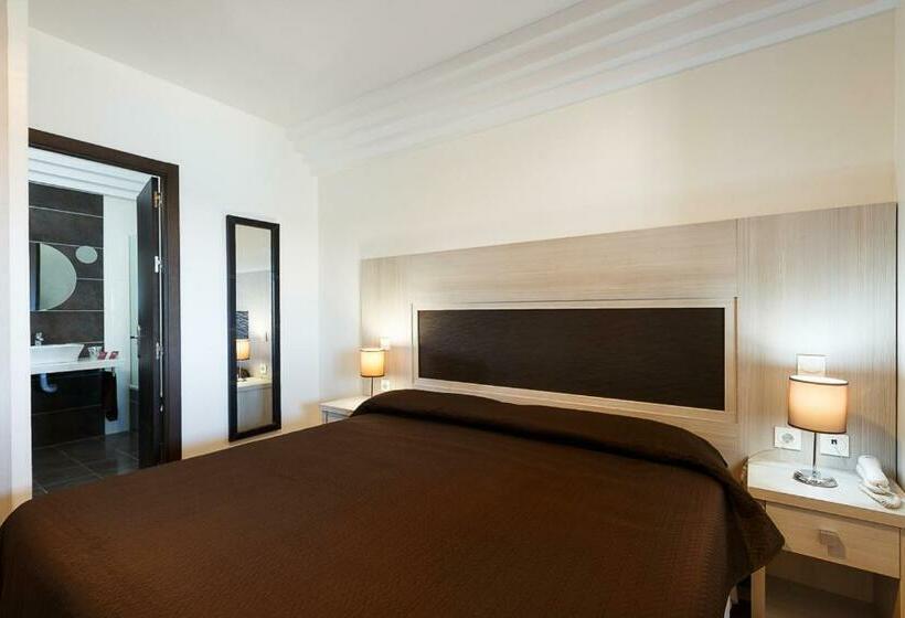 Номер Стандарт Вид на Море, Doña Luisa