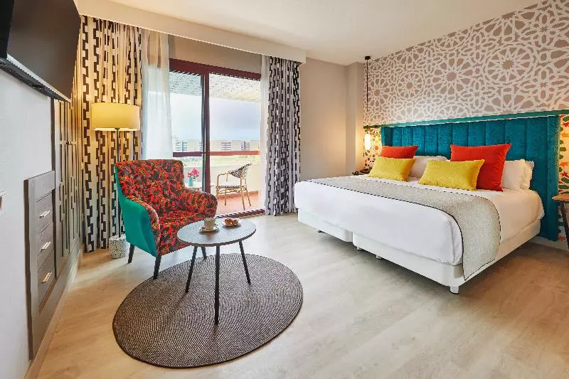 Superior Room with Terrace, Hesperia Sevilla