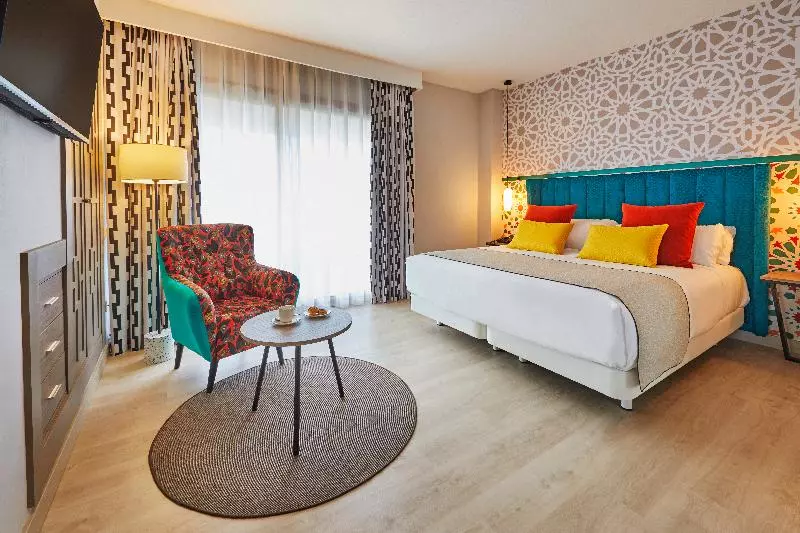 اتاق راحتی, Hesperia Sevilla