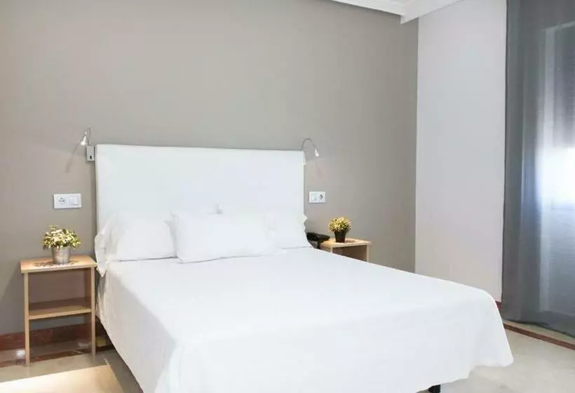 Habitación Familiar Superior, Hospedium Hotel Castilla