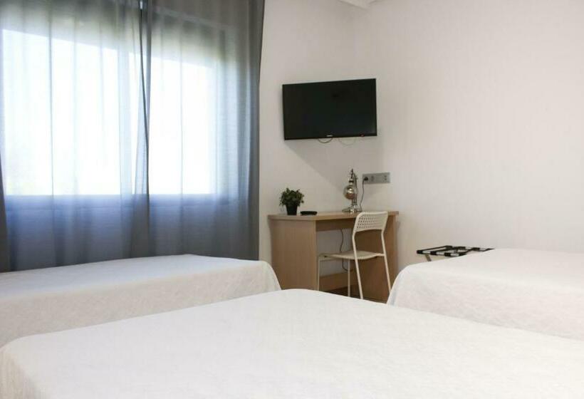 Номер Стандарт Трехместный, Hospedium Hotel Castilla