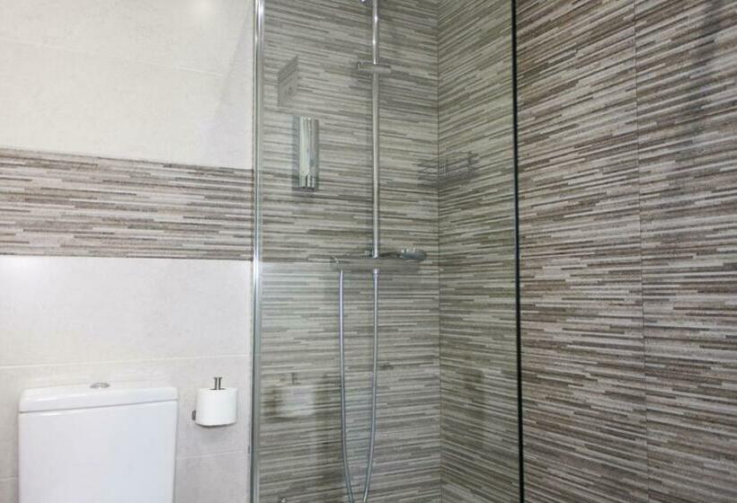 غرفة قياسية ثلاثية, Hospedium Hotel Castilla