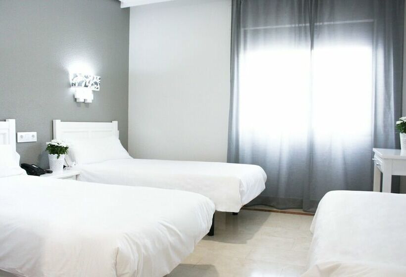 Номер Стандарт Трехместный, Hospedium Hotel Castilla
