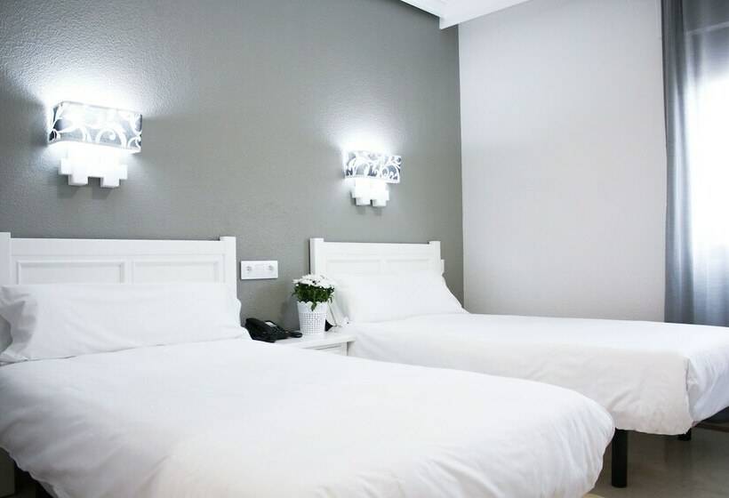 غرفة قياسية ثلاثية, Hospedium Hotel Castilla