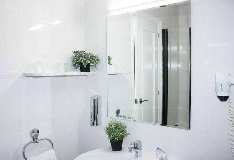 غرفة قياسية ثلاثية, Hospedium Hotel Castilla