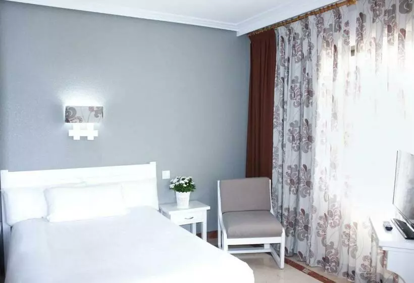 Habitación Familiar, Hospedium Hotel Castilla