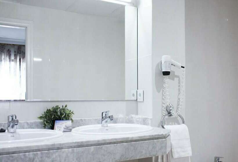 غرفة عائلية, Hospedium Hotel Castilla