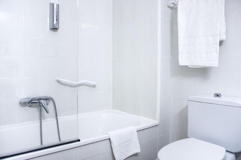 غرفة قياسية ثلاثية, Hospedium Hotel Castilla