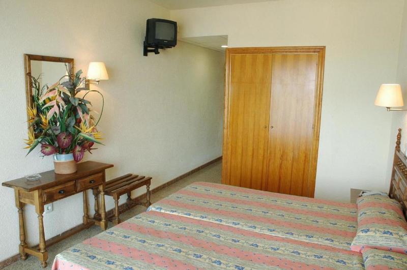 スタンダードトリプルルーム, htop Molinos Park