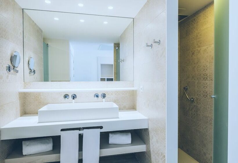 غرفة دور أخير, Iberostar Selection Marbella Coral Beach