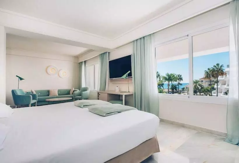 سوییت جونیور با چشم‌انداز استخر, Iberostar Selection Marbella Coral Beach