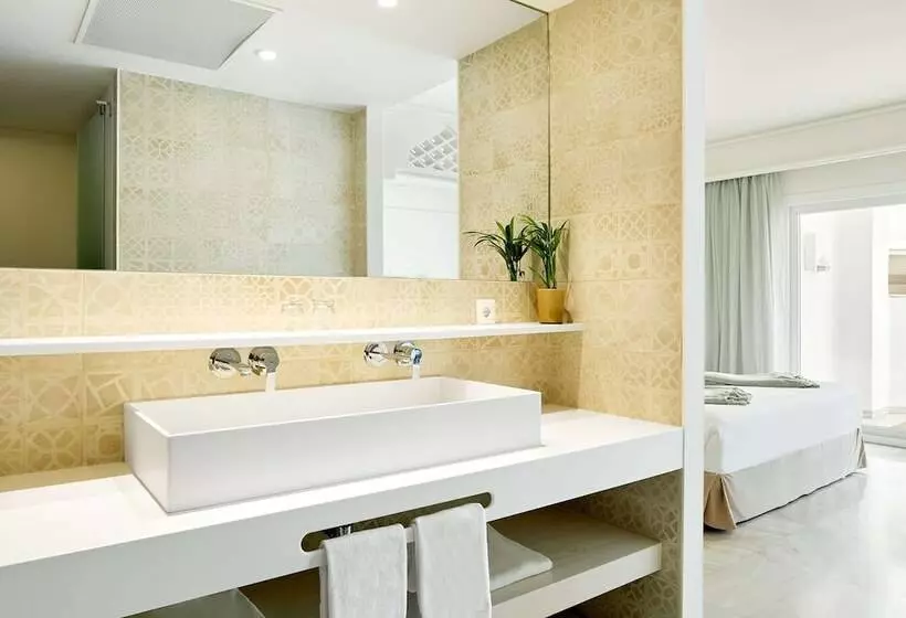 سوئیت جونیور سوپریور با چشم‌انداز دریا, Iberostar Selection Marbella Coral Beach