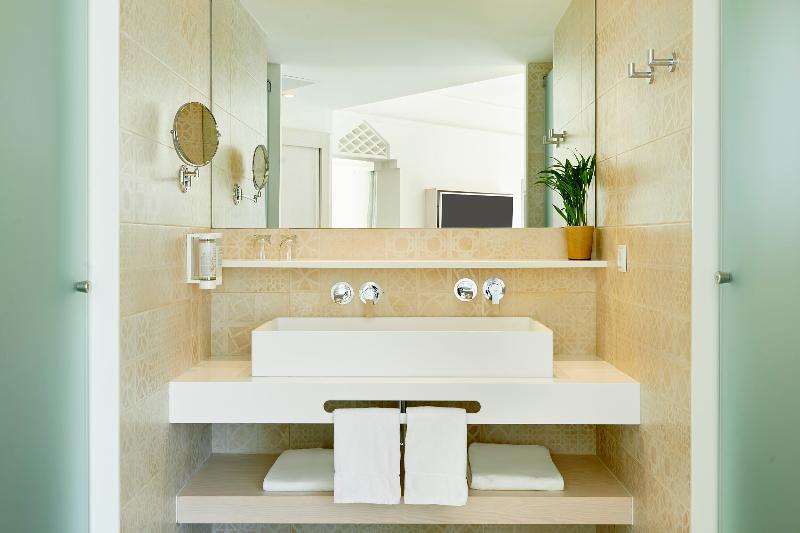 غرفة قياسية إطلالة جانبية علي البحر, Iberostar Selection Marbella Coral Beach