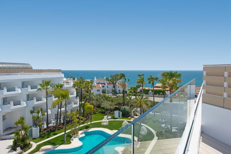 غرفة قياسية إطلالة جانبية علي البحر, Iberostar Selection Marbella Coral Beach