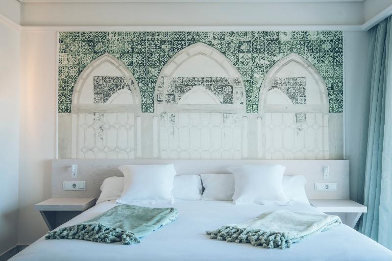 غرفة قياسية إطلالة جانبية علي البحر, Iberostar Selection Marbella Coral Beach