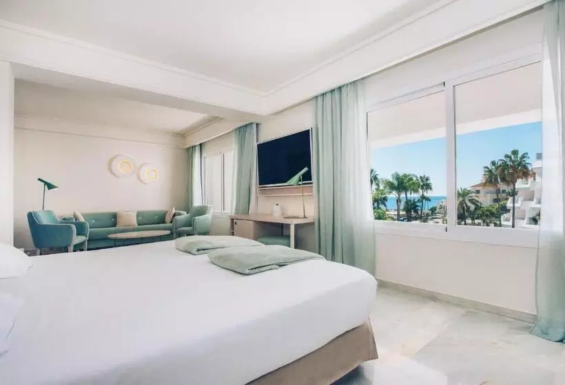 سوییت جونیور با چشم‌انداز استخر, Iberostar Selection Marbella Coral Beach